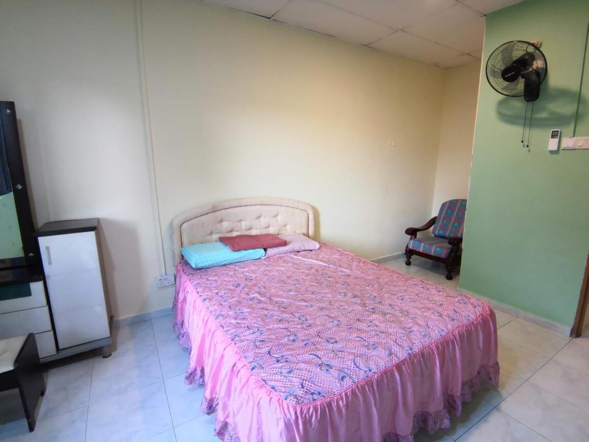 Cosy Homestay Ulu Tiram Exterior foto