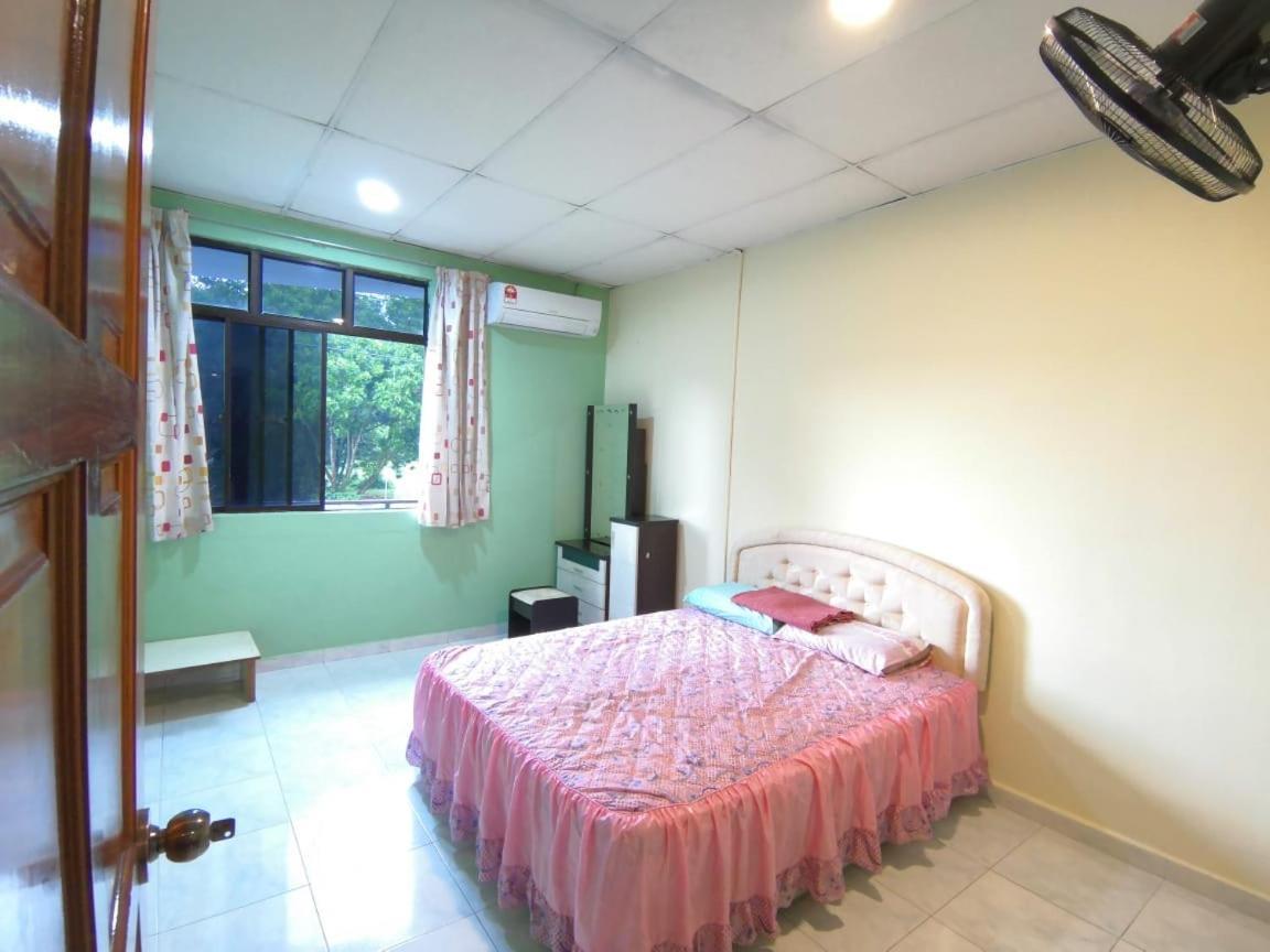 Cosy Homestay Ulu Tiram Exterior foto