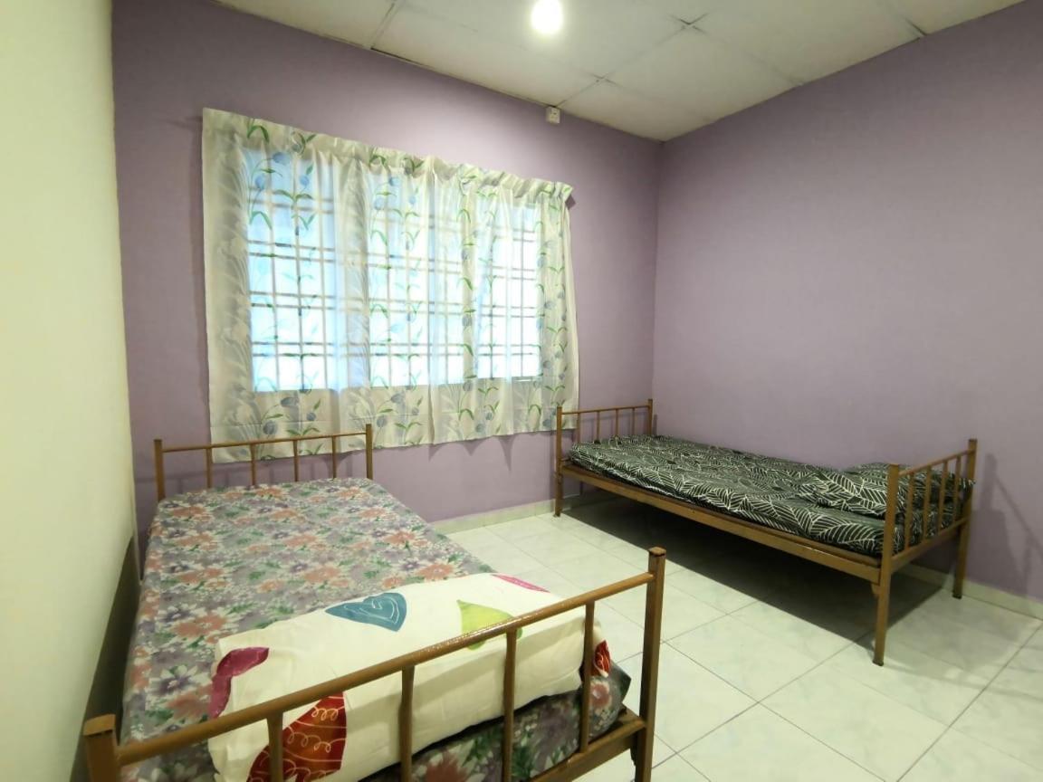 Cosy Homestay Ulu Tiram Exterior foto